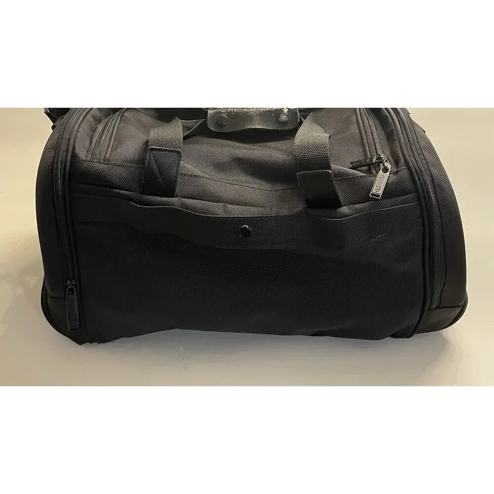 SIGG Swiss Luggage Duffle Travel Bag Heavy Construction Clean Good Zippers Black